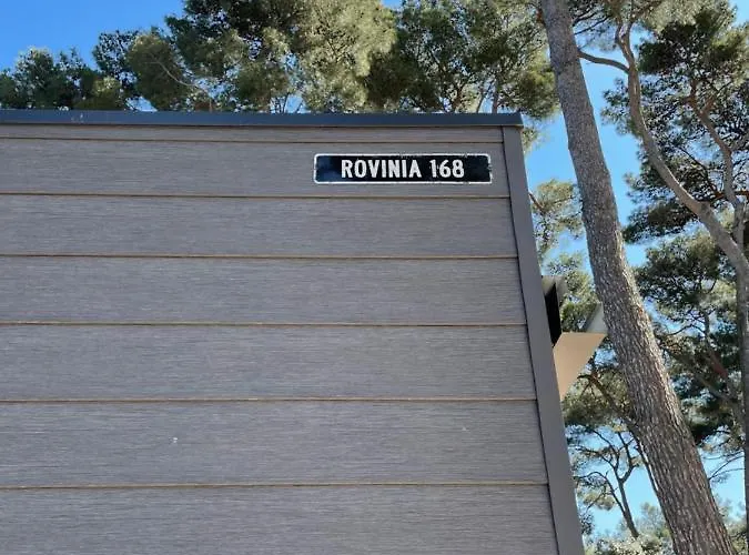 营地 Rovinia Mobile *